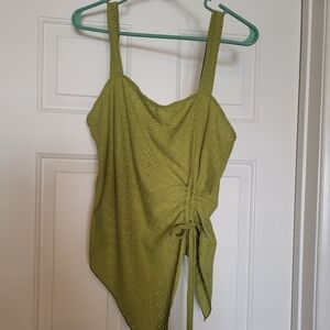 SHEIN Green Asymmetrical Sleeveless Top